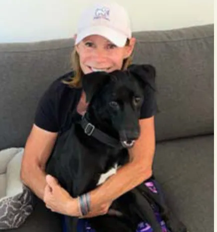 Kala, a SAFI rescue dog from India, with their family in California