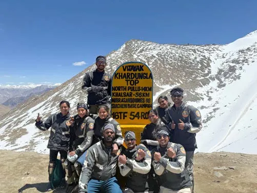 The SAFI team on motorbikes in the snowy Himalayas of Ladakh for Rides for Strays